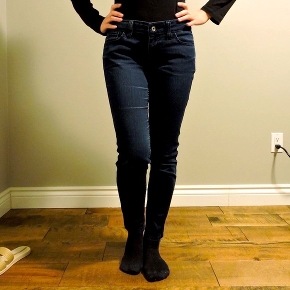 Guess Low-Rise Power Skinny Jeans, Dark Wash, Size US 27 - Picture 7 of 12